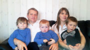 Familien Bäckstrøm i sofaen